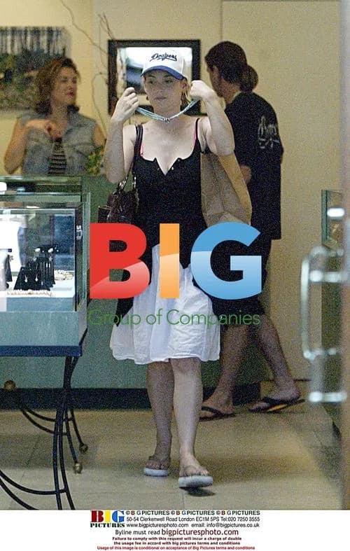 Winona Ryder shopping for jewelry in Malibu