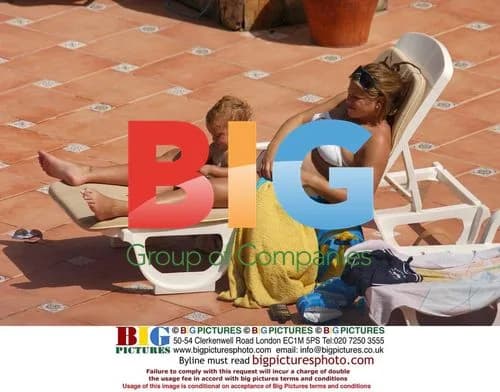 Jade Goody Relaxes in Canaries with Son