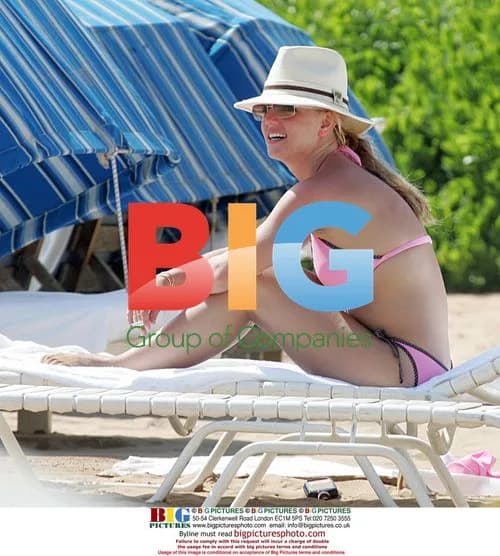 Britney Spears' Tropical Getaway