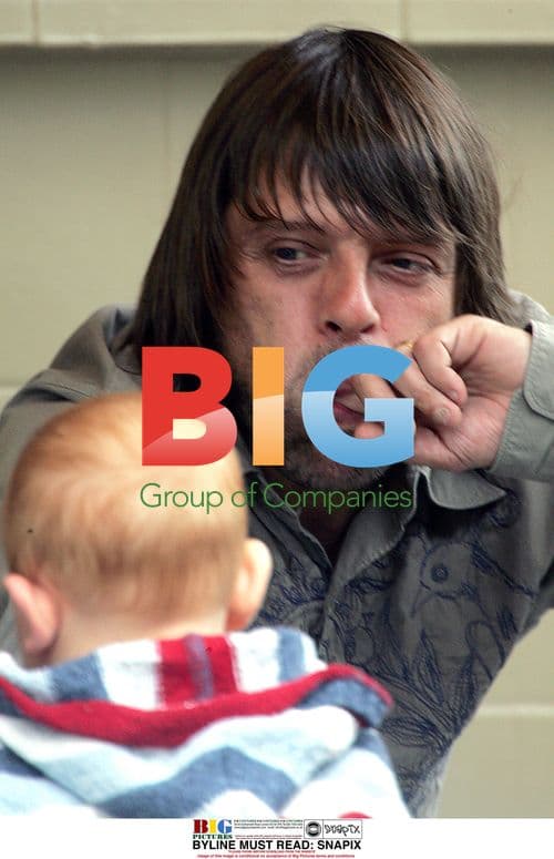 Primal Scream Bassist Mani Hanging with Fans