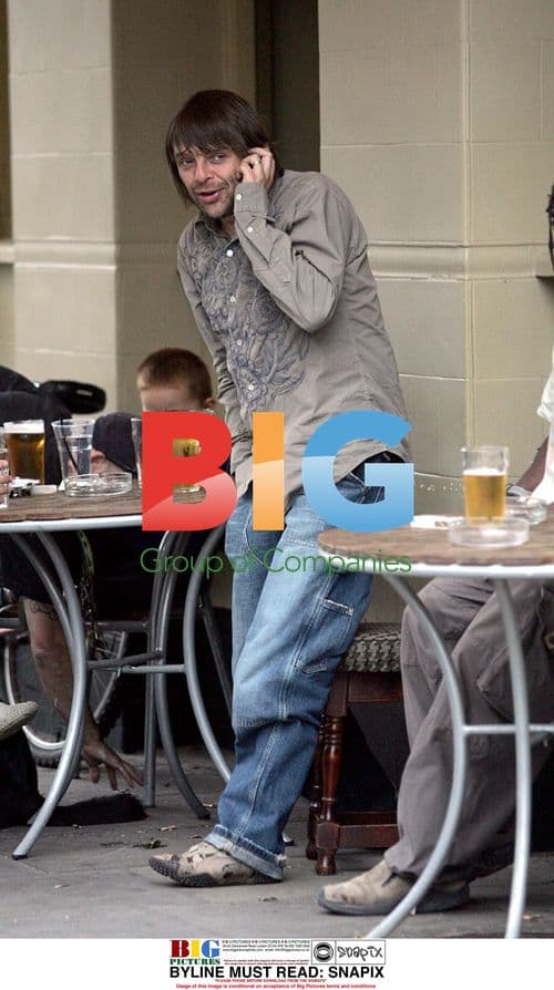 Primal Scream Bassist Mani Drinks with Fans