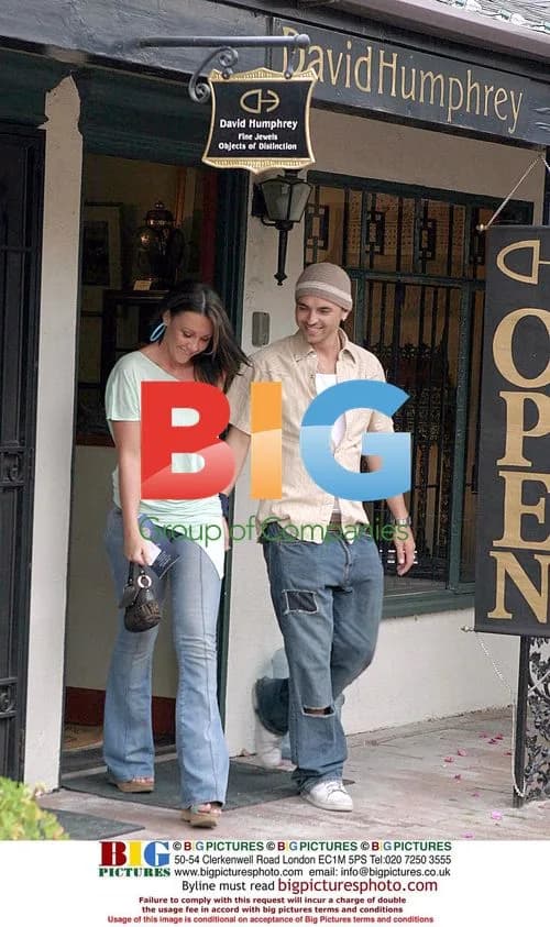 Singers Micheal Heaton and Andrew Scott-Lee Shopping in LA
