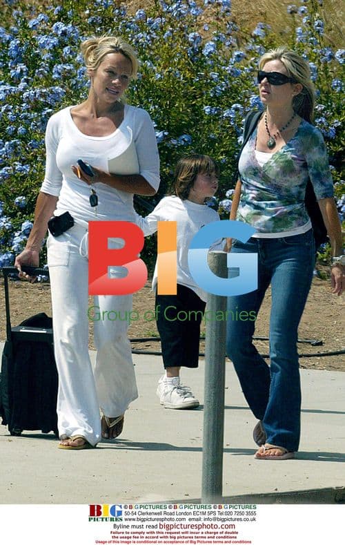 Pamela Anderson Picks Up Kids