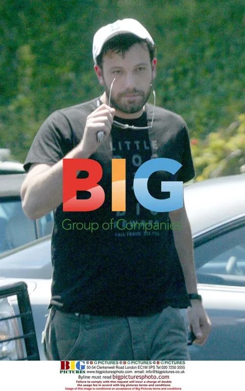 Ben Affleck Holds Baby in Beverly Hills