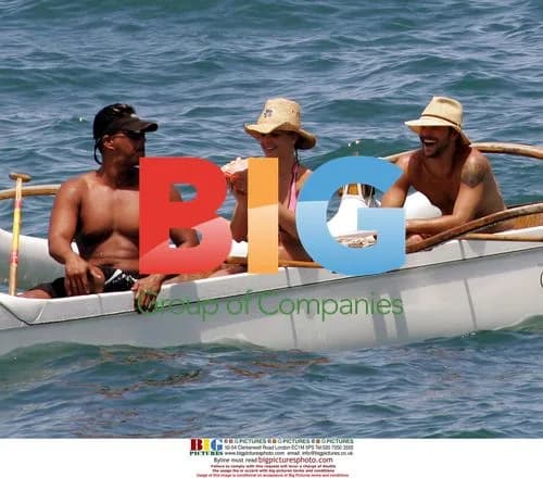 Britney Spears and Kevin Federline Canoeing in Hawaii