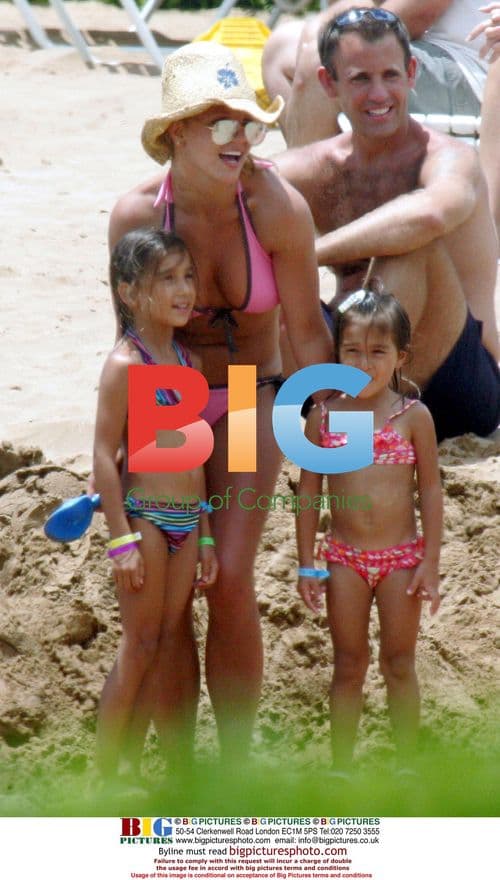 Britney Spears & Kevin Federline Buried in Sand