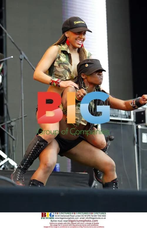 Sean Paul's dancers at Party In The Park