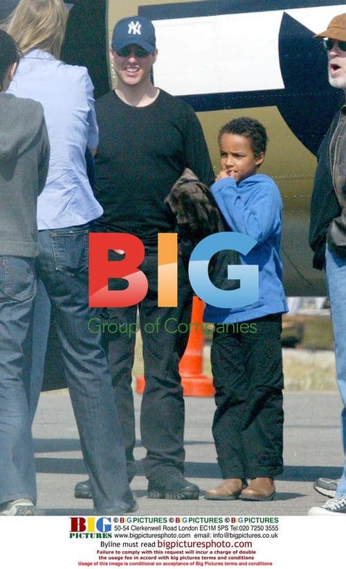 Tom Cruise with kids at Burbank airport