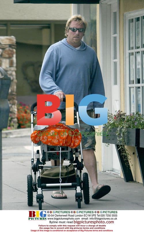 Helen Hunt with boyfriend and baby