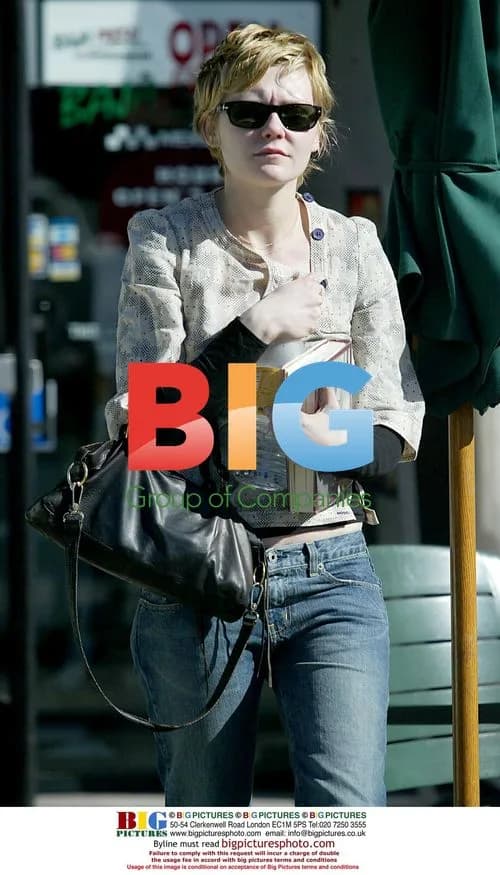 Kirsten Dunst at Car Wash