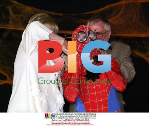 Avid Merrion and Coronation Street Celebs Launch Charity Campaign