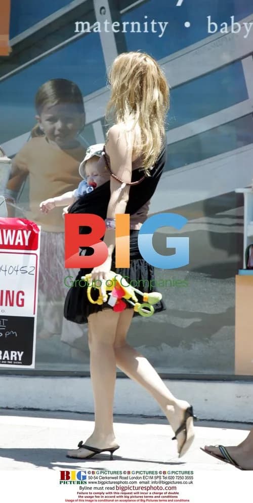 Kate Hudson out shopping with newborn son Ryder