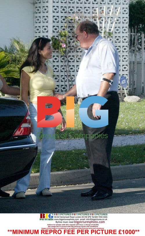 Mother Carrying Quadruplets for Michael Jackson