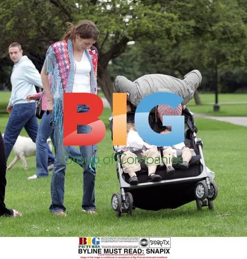 Jamie Oliver and Family in London Park