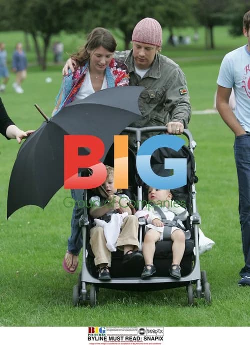 Jamie Oliver and family in north London park