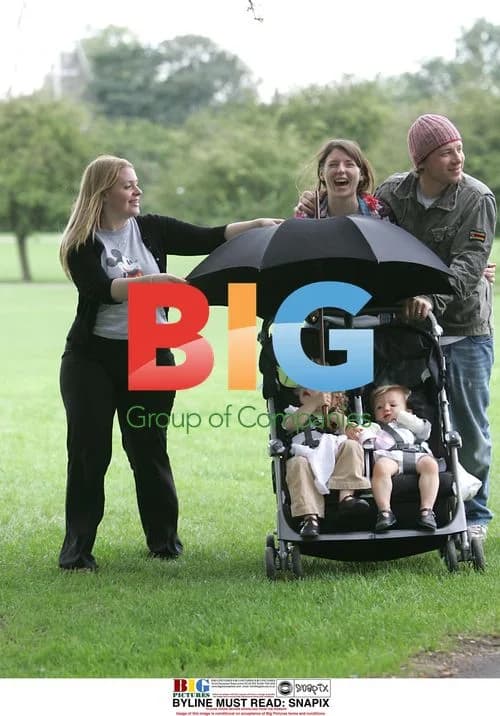 Jamie Oliver and Family in London Park