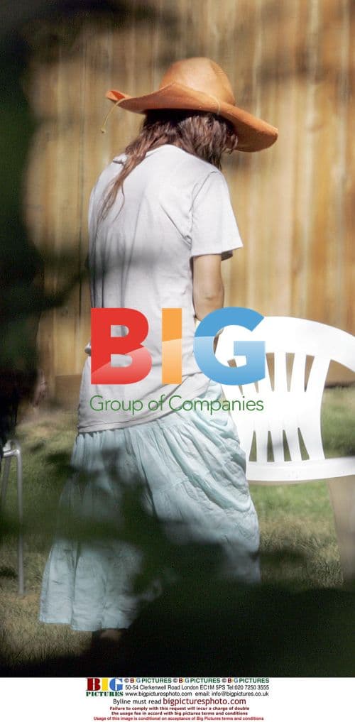 Mary-Kate Olsen Seeks Treatment for Cocaine Addiction