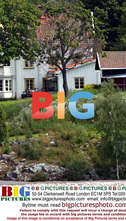 England Football Coach Sven Goran Eriksson's Mansion