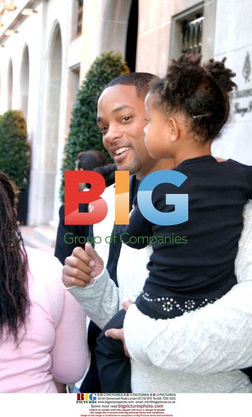 Will Smith Family in Paris