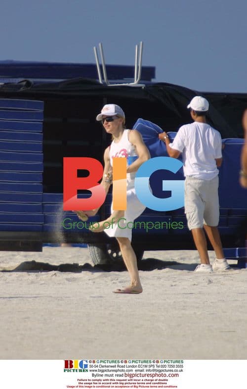 Madonna and Guy Richie at the Beach