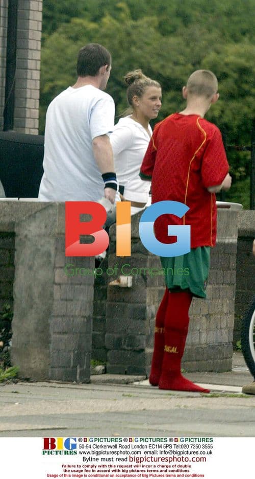 Wayne Rooney and Coleen McLoughlin Leave Home