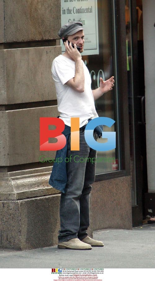 Fran Healey and wife shop in NYC