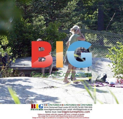 Ulrika Jonsson and Lance Gerrard-Wright on Family Vacation