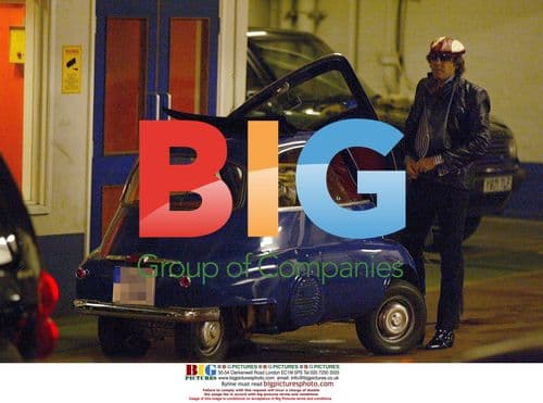 TV Presenter Jonathan Ross Spotted in London