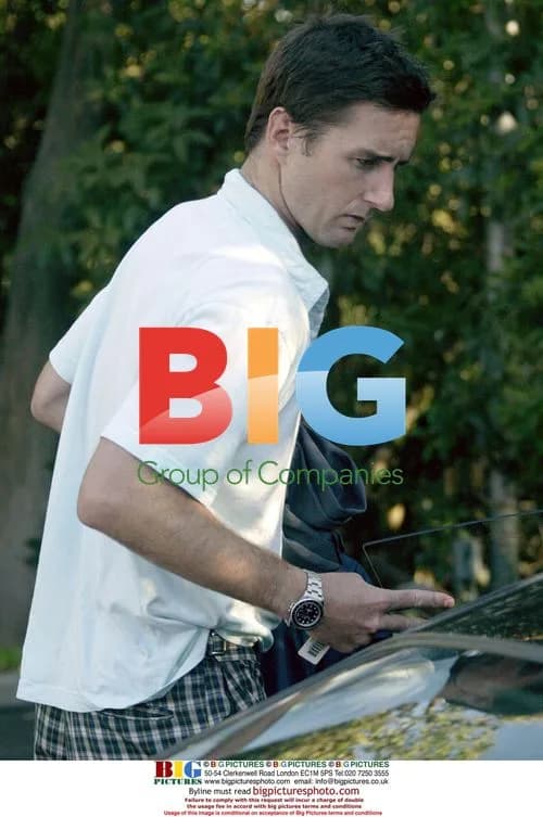 Luke Wilson gearing up for a golf game