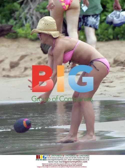 Britney Spears and Kevin Federline Play on Beach