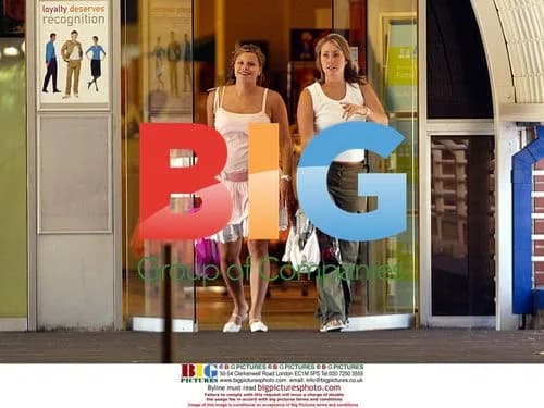 Pregnant Jade Goody Shopping in Thurrock