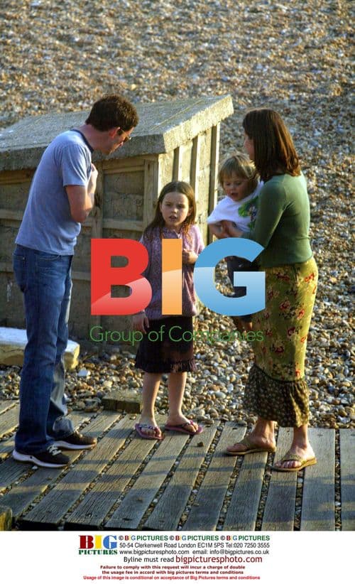 Steve Coogan with Girlfriend and Daughter on Brighton Beach