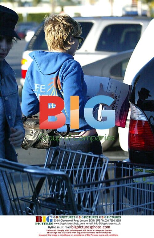 Kirsen Dunst at Hollywood Farmer's Market