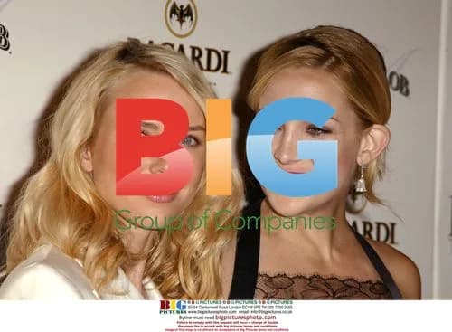 Kate Hudson and Naomi Watts at Hollywood Premiere
