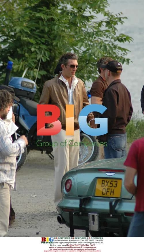 Vincent Cassel on Ocean's Twelve Set
