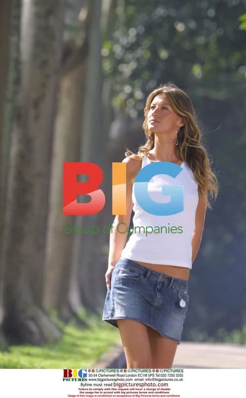 Gisele Bundchen Shooting Nivea Ad