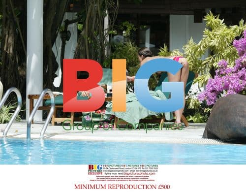 Sophie Anderton Tans in Mauritius