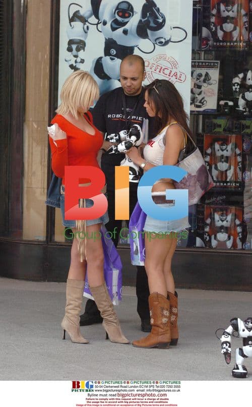 Glamour Models Shop with Robosapien