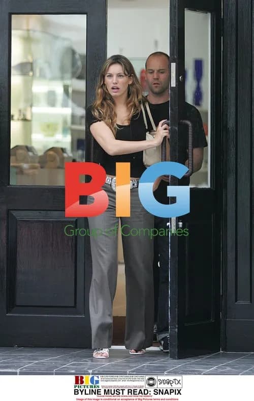Kelly Brook and Jason Statham Shopping