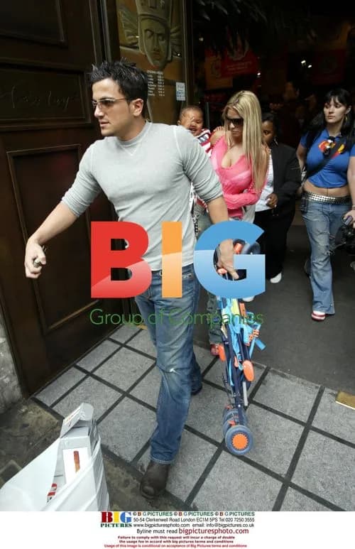 Jordan and Peter Andre Shop for Harvey's Birthday