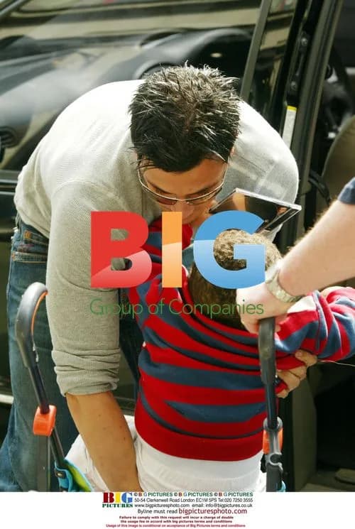 Jordan and Peter Andre Shopping for Baby Harvey