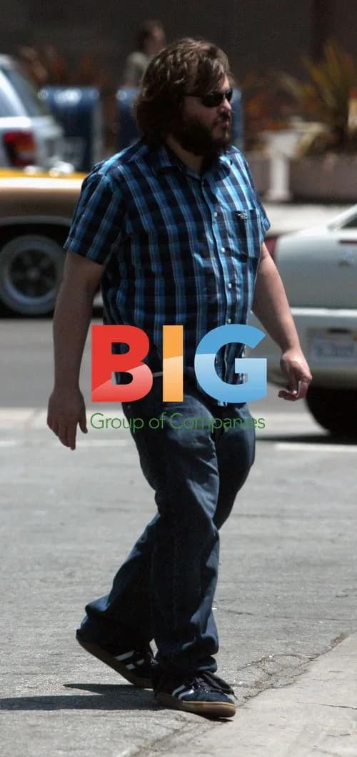 Jack Black Gets Car Washed in Hollywood