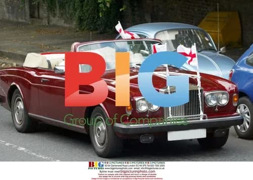 Steve McFadden Supports England in Rolls Royce