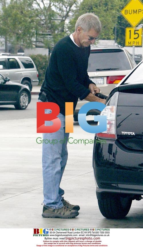 Harrison Ford Stopping for Gas