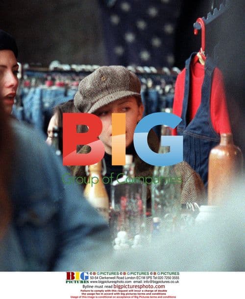 Kylie Minogue Shopping on Portobello Road