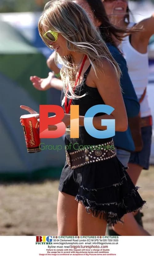 Sienna Miller at Glastonbury 2004