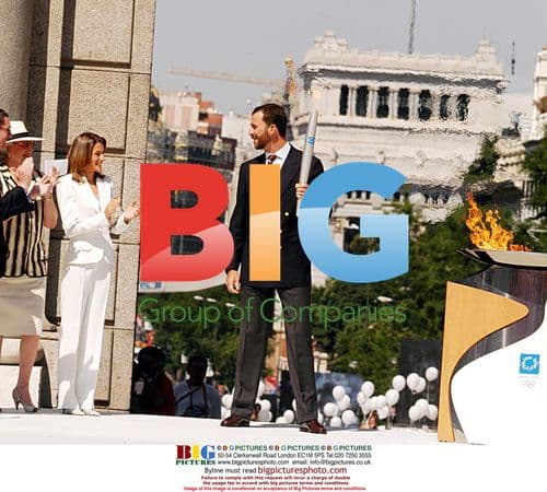 Prince Felipe and Princess Letizia Receive Olympic Torch