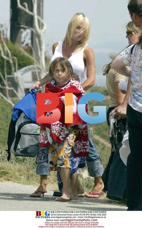 Pamela Anderson with Kids at Malibu Beach