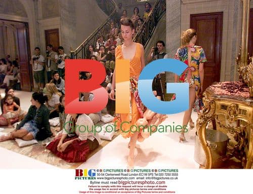 Casa da Alessa Fashion Show in Rio