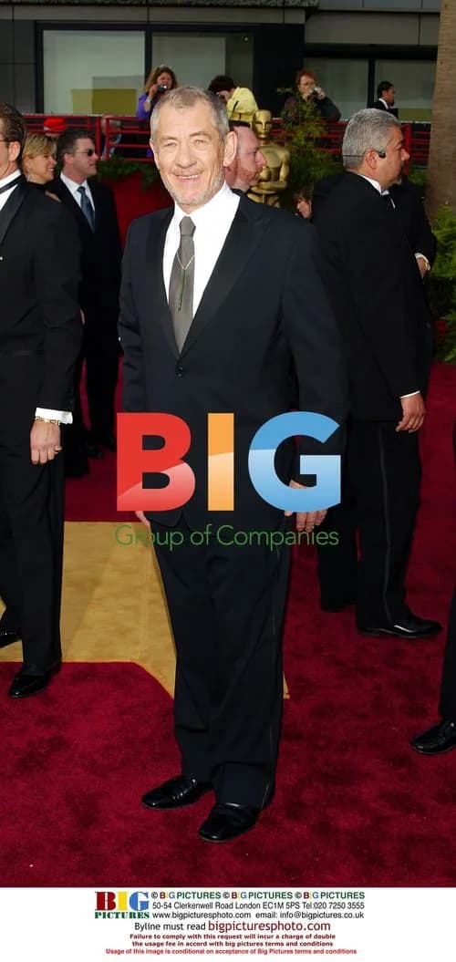 Ian McKellen Arriving at 2004 Oscars